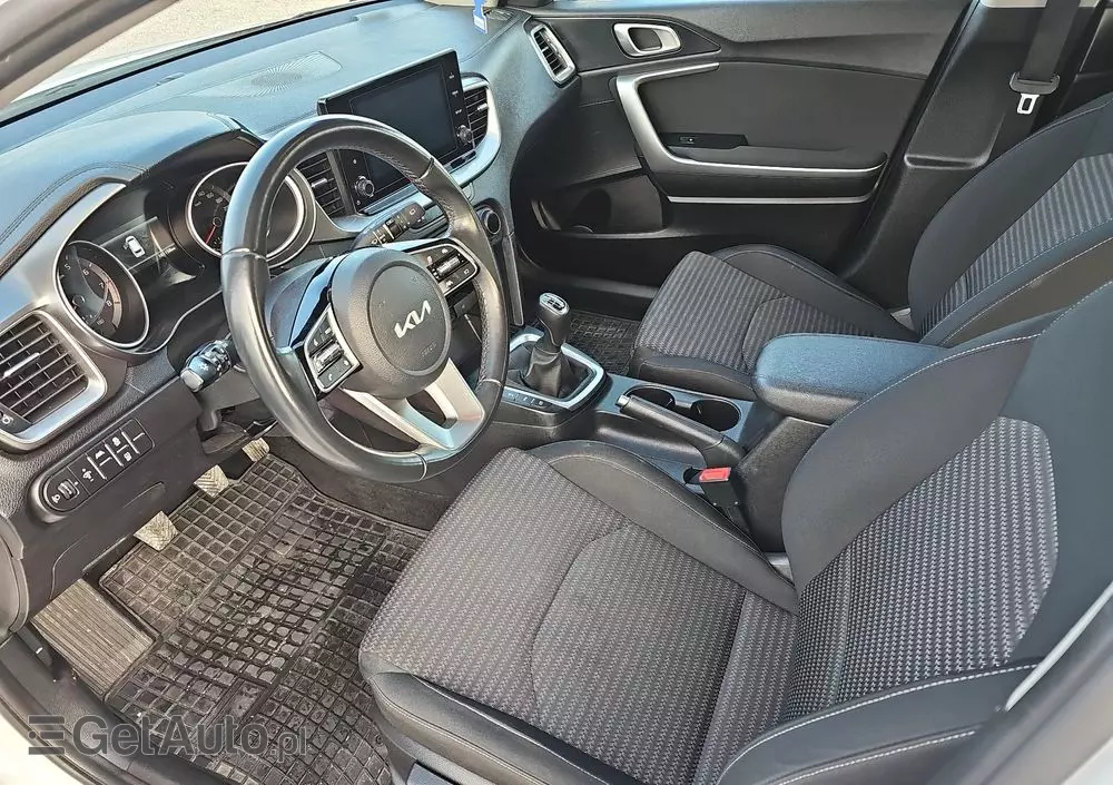 KIA Ceed 1.5 T-GDI M