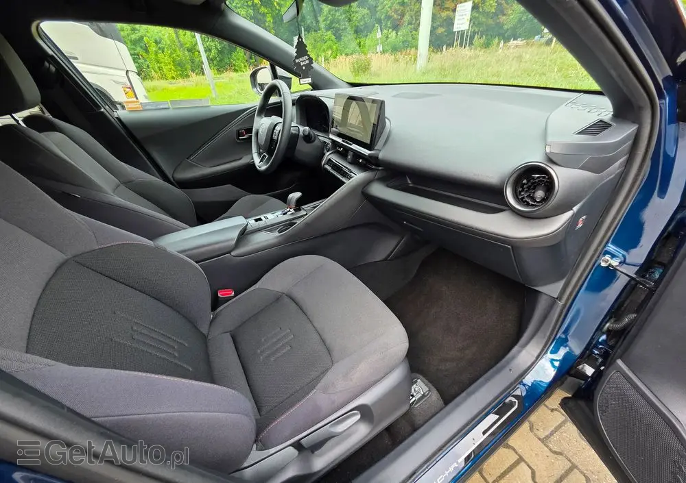 TOYOTA C-HR 2.0 Hybrid Dynamic Force Style