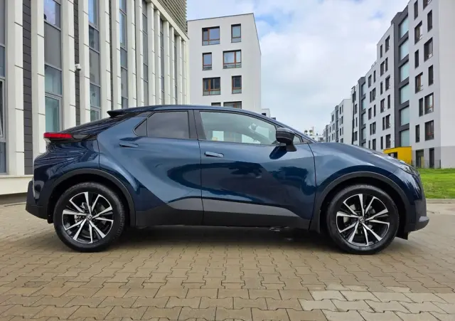 TOYOTA C-HR 2.0 Hybrid Dynamic Force Style