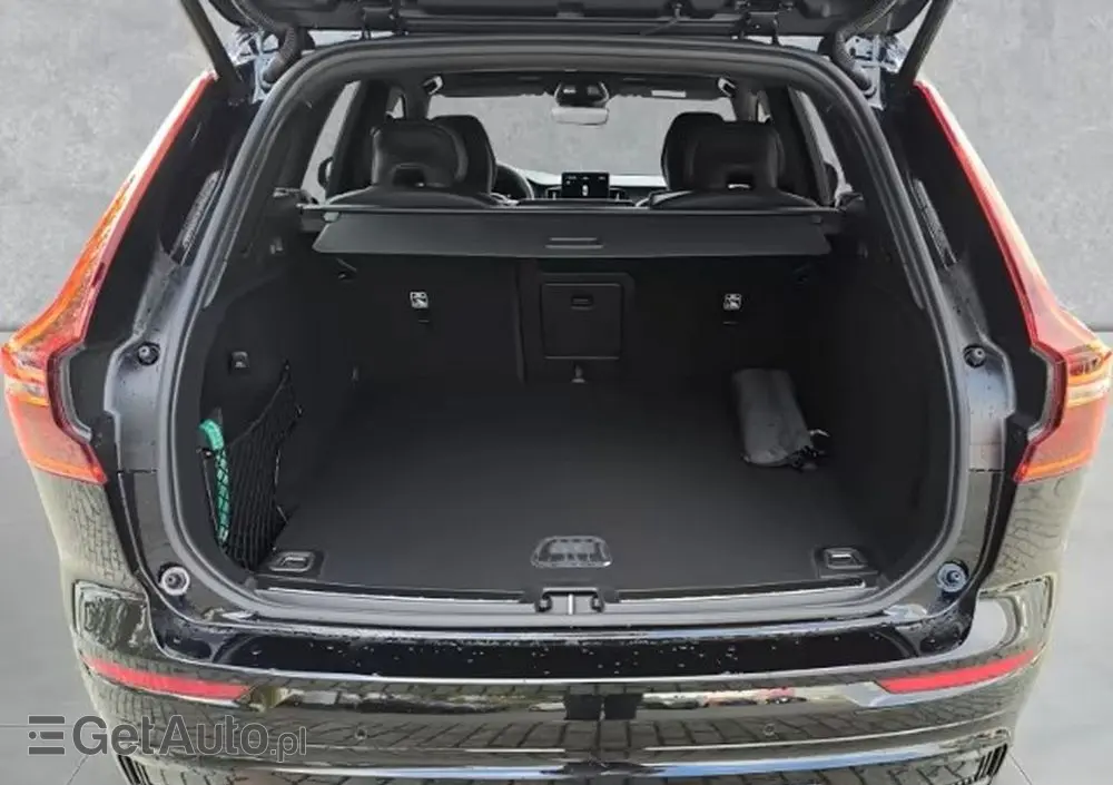 VOLVO XC 60 B5 B AWD Plus Black Edition