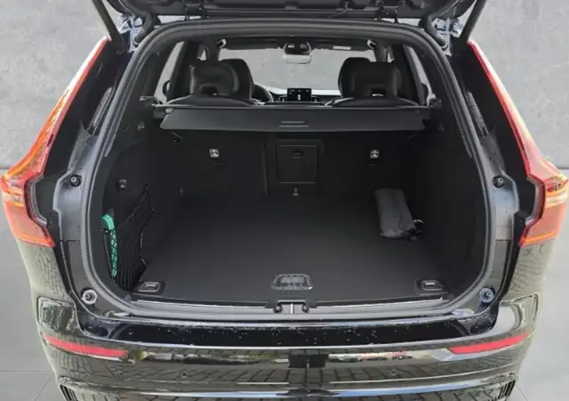 VOLVO XC 60 B5 B AWD Plus Black Edition