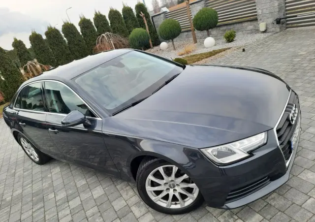 AUDI A4 Limousine 