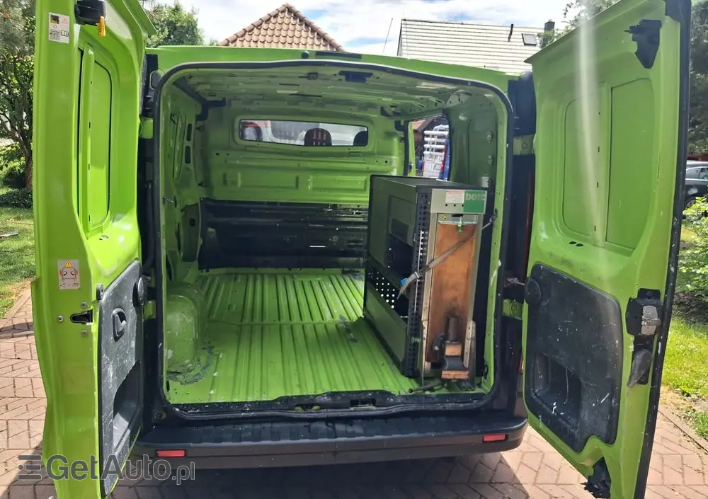 RENAULT Trafic 