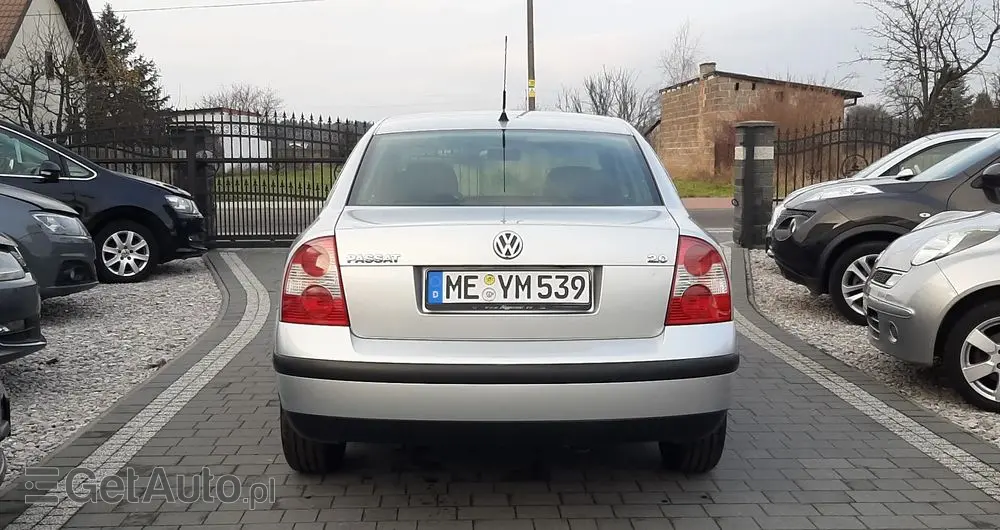 VOLKSWAGEN Passat 2.0