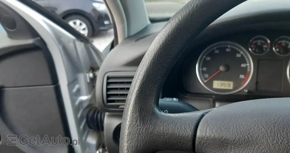 VOLKSWAGEN Passat 2.0