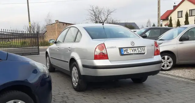 VOLKSWAGEN Passat 2.0