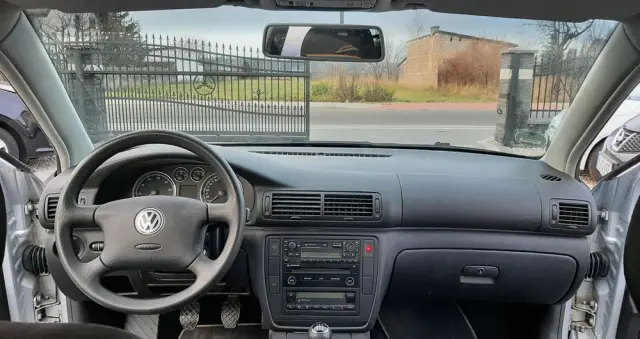 VOLKSWAGEN Passat 2.0