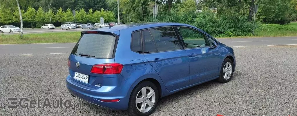 VOLKSWAGEN Golf Sportsvan 