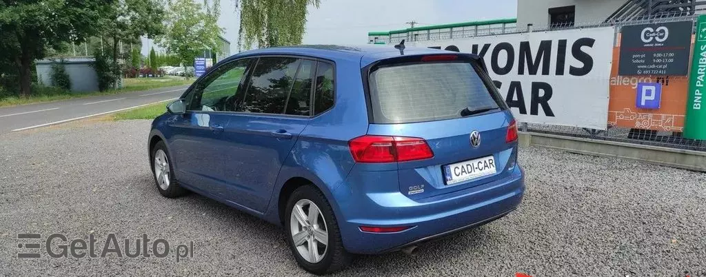 VOLKSWAGEN Golf Sportsvan 