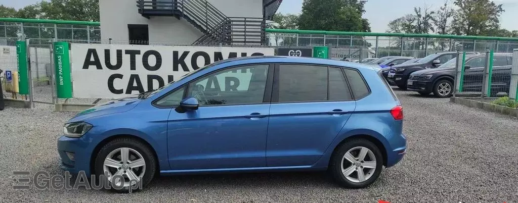 VOLKSWAGEN Golf Sportsvan 