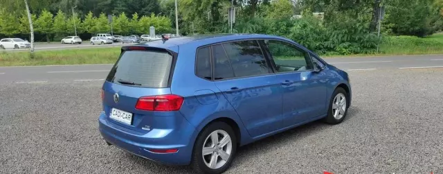 VOLKSWAGEN Golf Sportsvan 