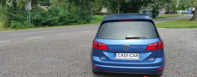 VOLKSWAGEN Golf Sportsvan 