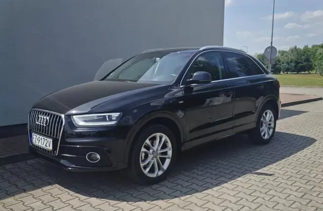 AUDI Q3 