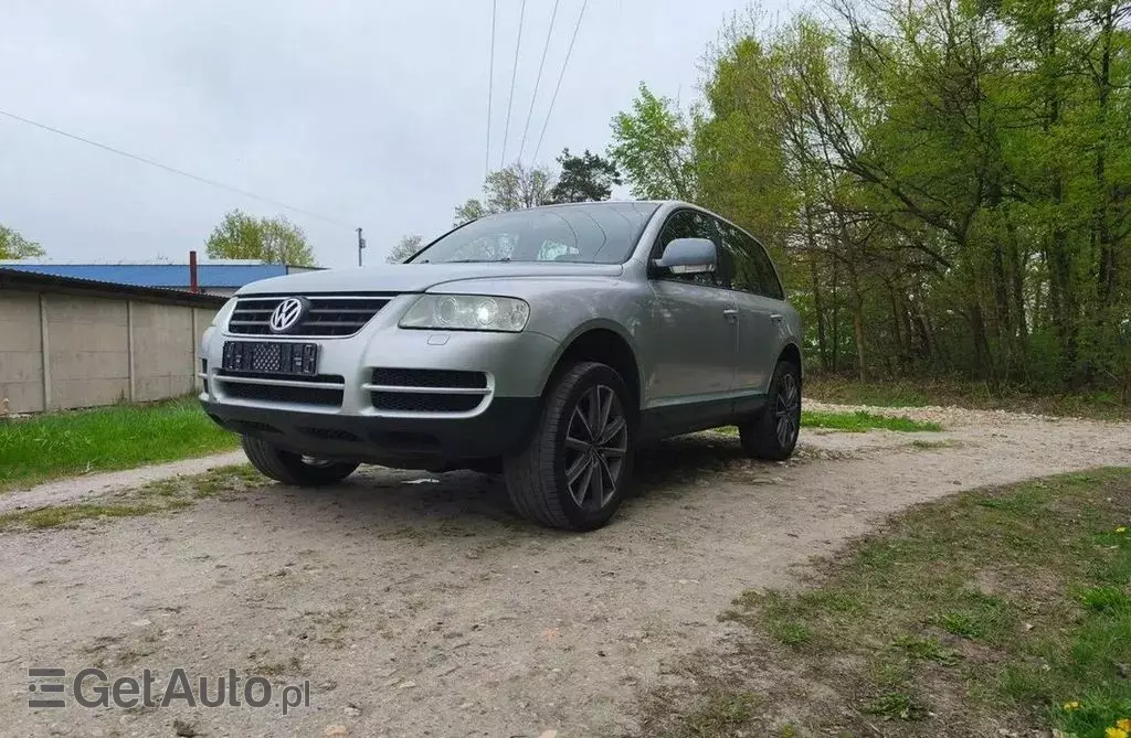 VOLKSWAGEN Touareg 