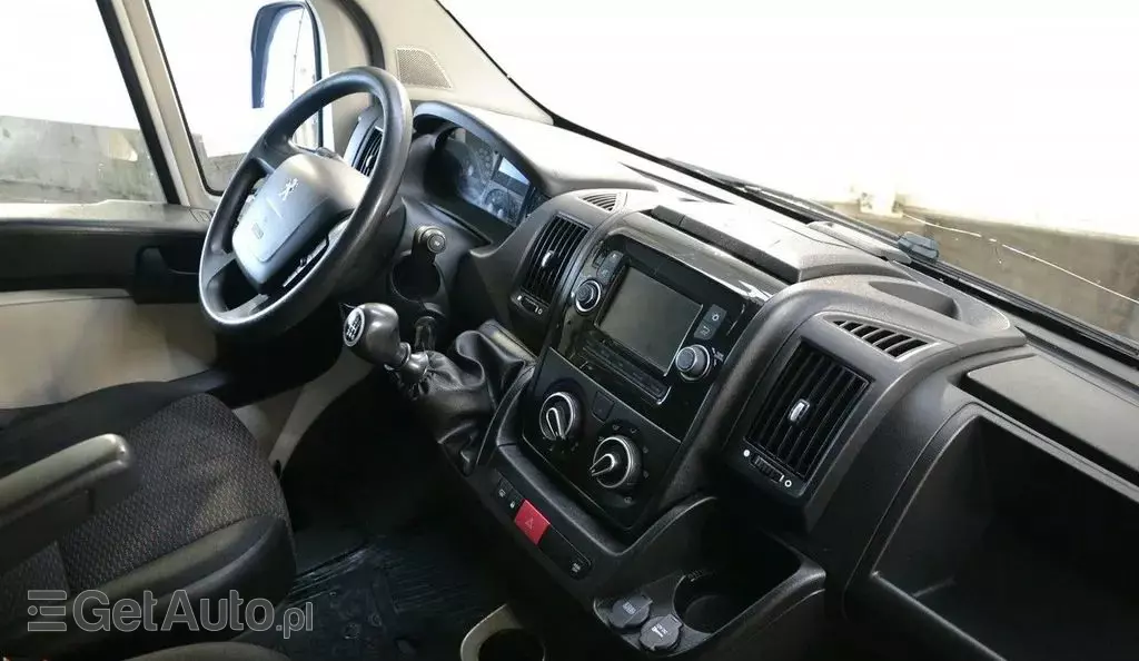 PEUGEOT Boxer 