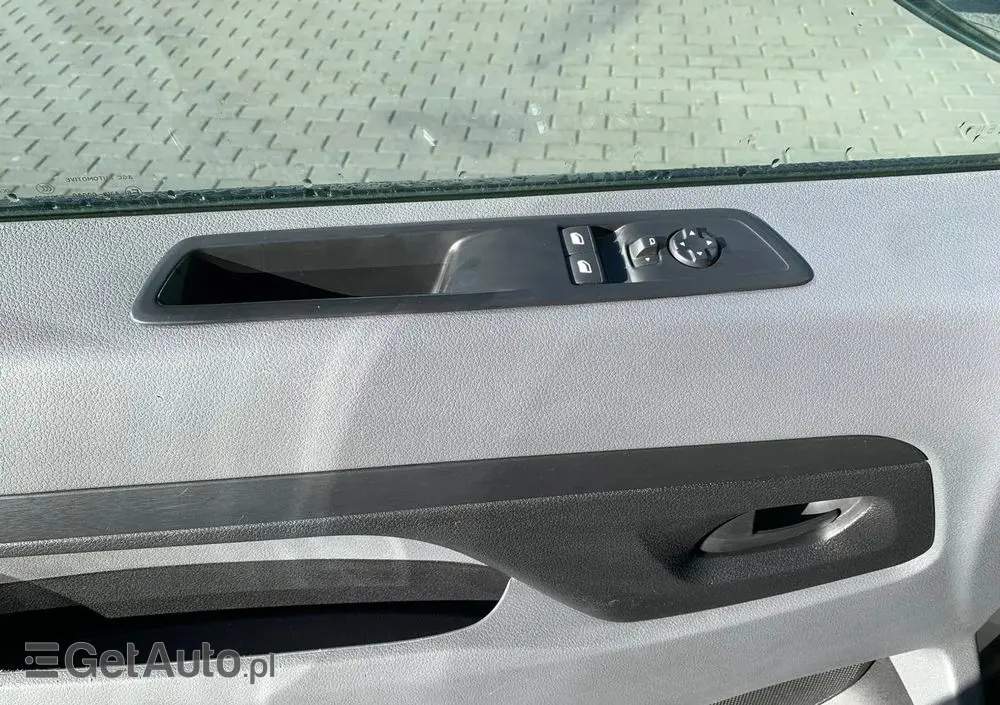 PEUGEOT Traveller 1.5 BlueHDi Long Business