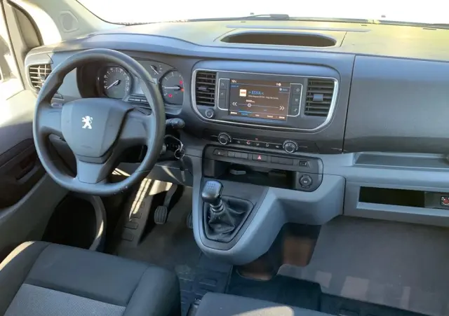 PEUGEOT Traveller 1.5 BlueHDi Long Business