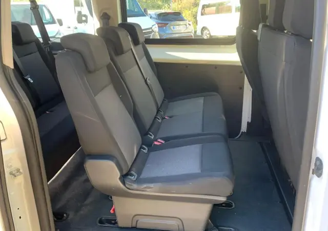 PEUGEOT Traveller 1.5 BlueHDi Long Business