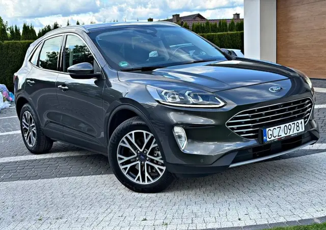 FORD Kuga 2.5 Duratec PHEV TITANIUM