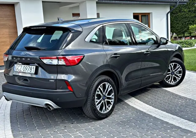 FORD Kuga 2.5 Duratec PHEV TITANIUM