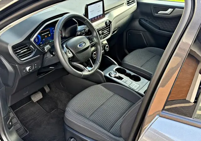 FORD Kuga 2.5 Duratec PHEV TITANIUM