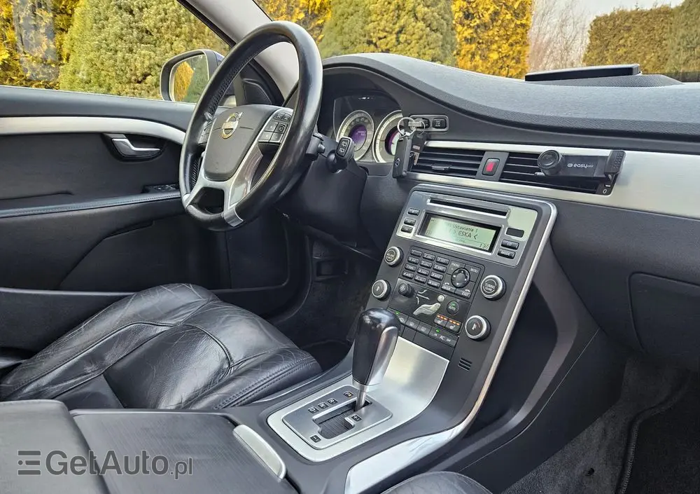 VOLVO V70 D5 Summum
