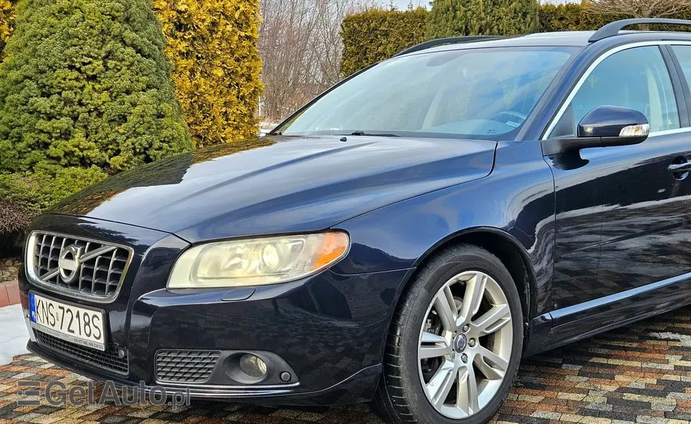 VOLVO V70 D5 Summum