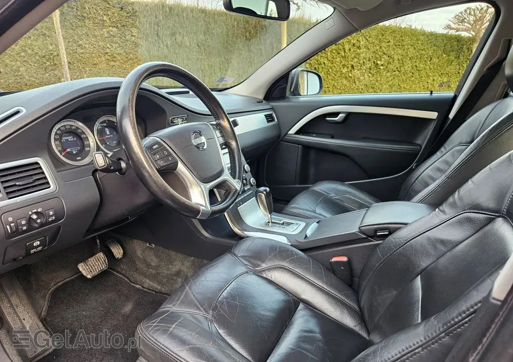 VOLVO V70 D5 Summum