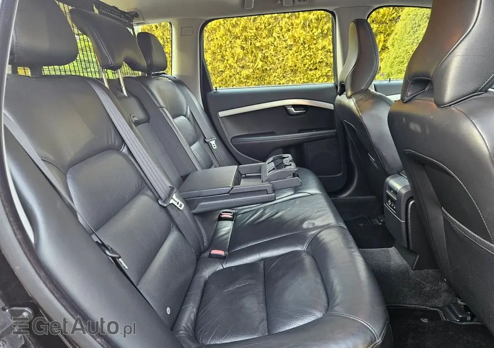 VOLVO V70 D5 Summum