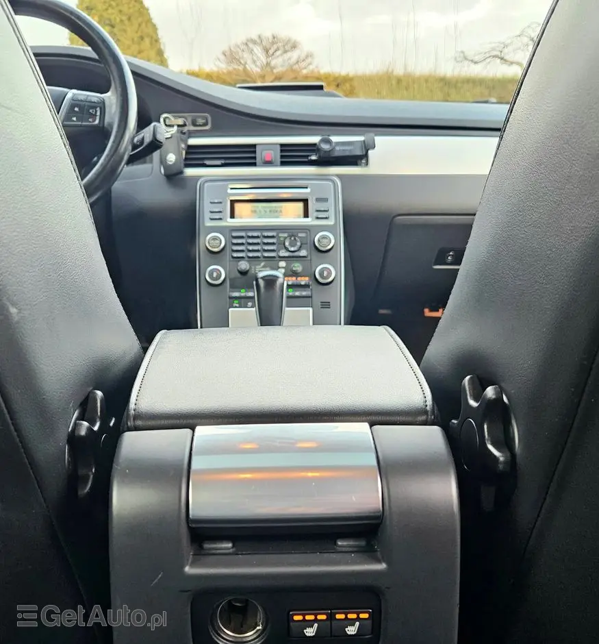 VOLVO V70 D5 Summum
