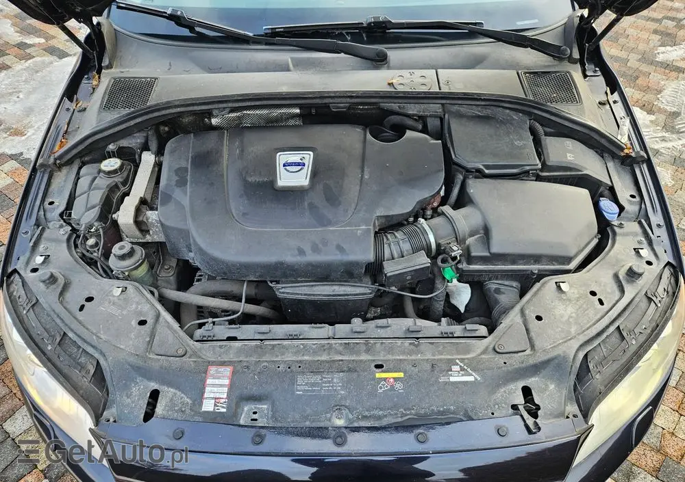 VOLVO V70 D5 Summum