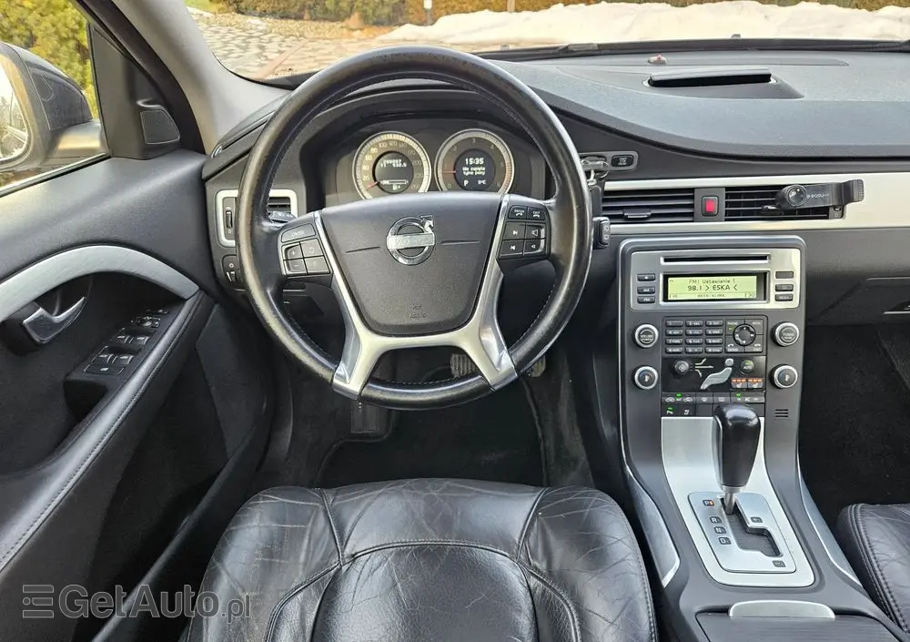 VOLVO V70 D5 Summum