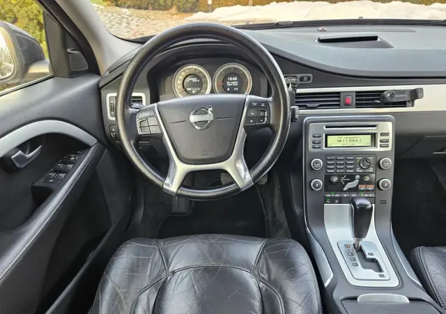 VOLVO V70 D5 Summum