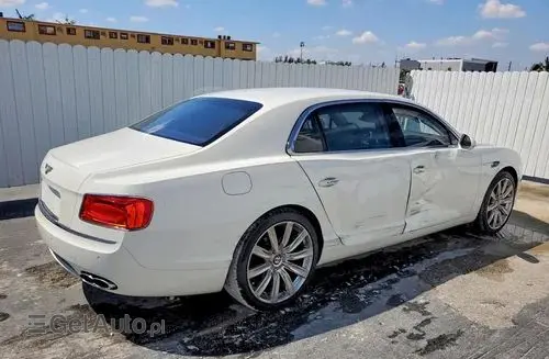 BENTLEY Flying Spur 