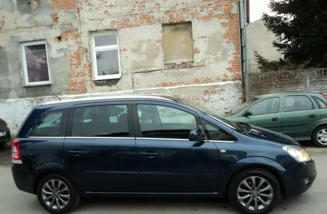 OPEL Zafira 