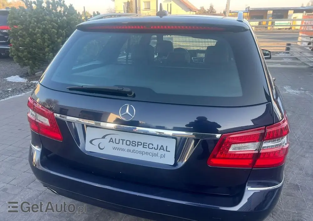 MERCEDES-BENZ Klasa E 350 CDI DPF 4Matic BlueEFFICIENCY 7G-TRONIC