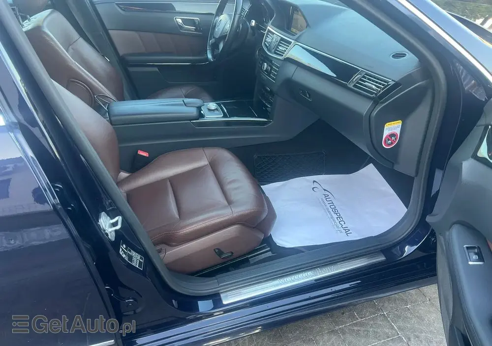 MERCEDES-BENZ Klasa E 350 CDI DPF 4Matic BlueEFFICIENCY 7G-TRONIC