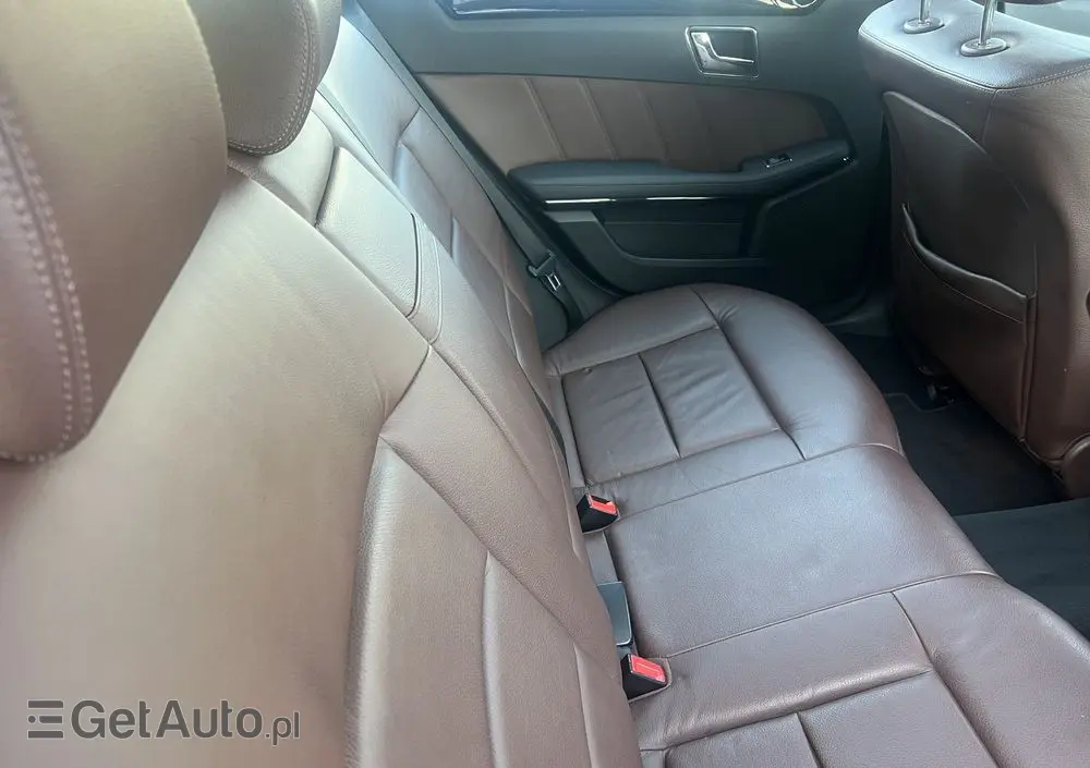 MERCEDES-BENZ Klasa E 350 CDI DPF 4Matic BlueEFFICIENCY 7G-TRONIC