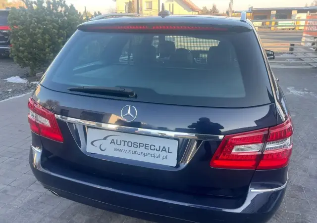 MERCEDES-BENZ Klasa E 350 CDI DPF 4Matic BlueEFFICIENCY 7G-TRONIC