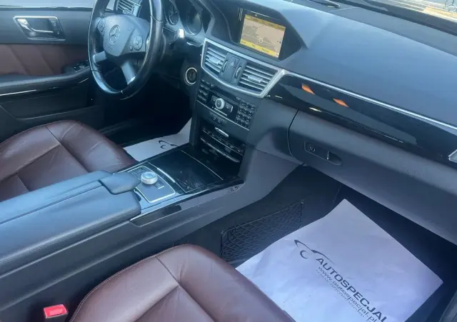 MERCEDES-BENZ Klasa E 350 CDI DPF 4Matic BlueEFFICIENCY 7G-TRONIC