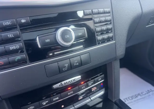 MERCEDES-BENZ Klasa E 350 CDI DPF 4Matic BlueEFFICIENCY 7G-TRONIC