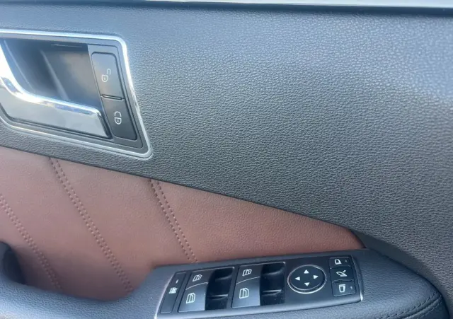 MERCEDES-BENZ Klasa E 350 CDI DPF 4Matic BlueEFFICIENCY 7G-TRONIC