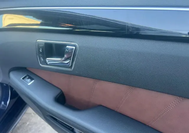 MERCEDES-BENZ Klasa E 350 CDI DPF 4Matic BlueEFFICIENCY 7G-TRONIC