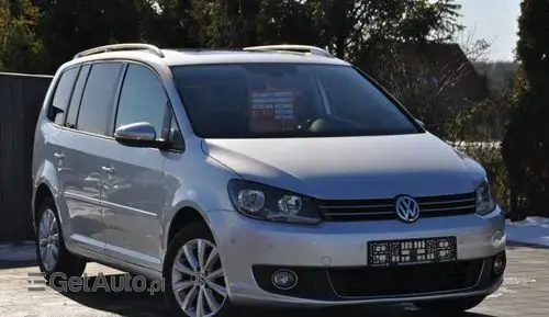VOLKSWAGEN Touran 