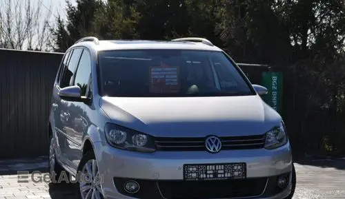 VOLKSWAGEN Touran 