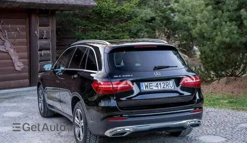 MERCEDES-BENZ GLC 