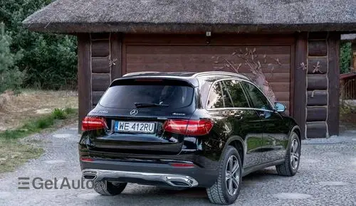 MERCEDES-BENZ GLC 