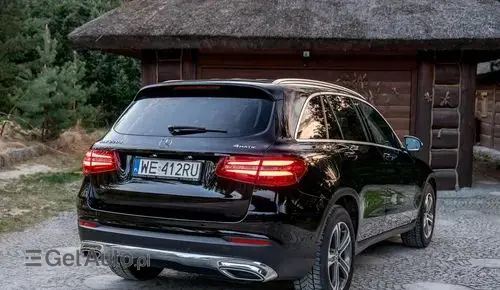 MERCEDES-BENZ GLC 