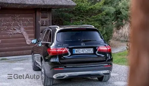MERCEDES-BENZ GLC 