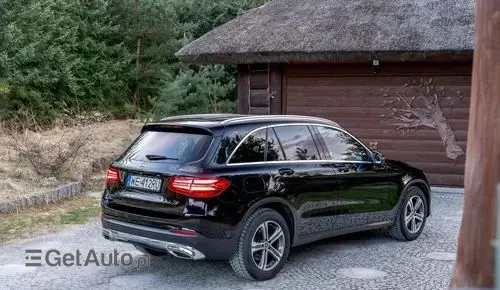 MERCEDES-BENZ GLC 